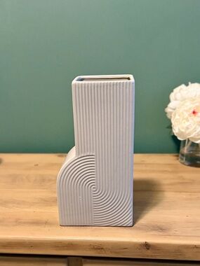 Source Unknown White Geometric Ceramic Sculpture Vase